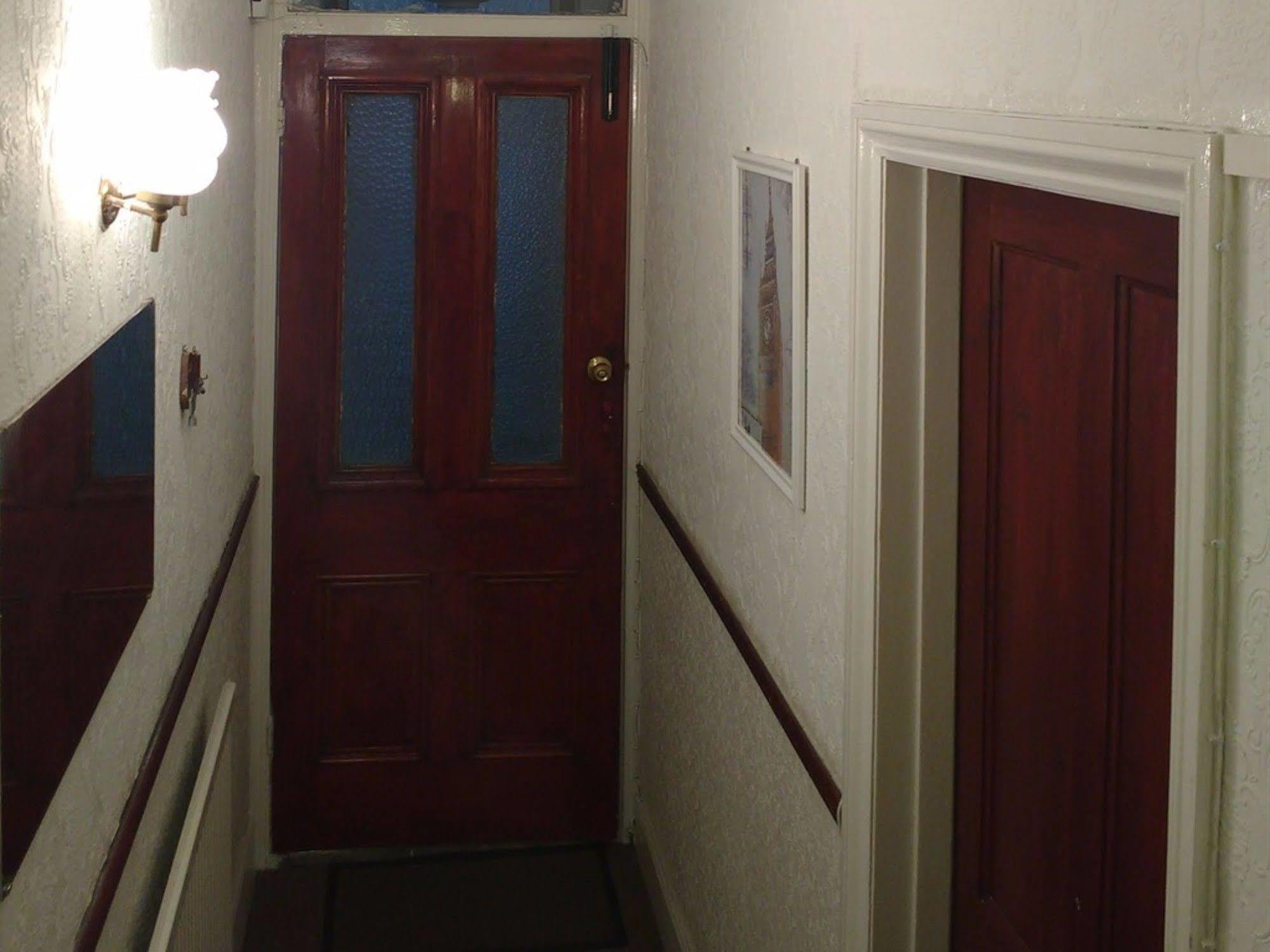 Acton Lodge Guest House Londra Dış mekan fotoğraf
